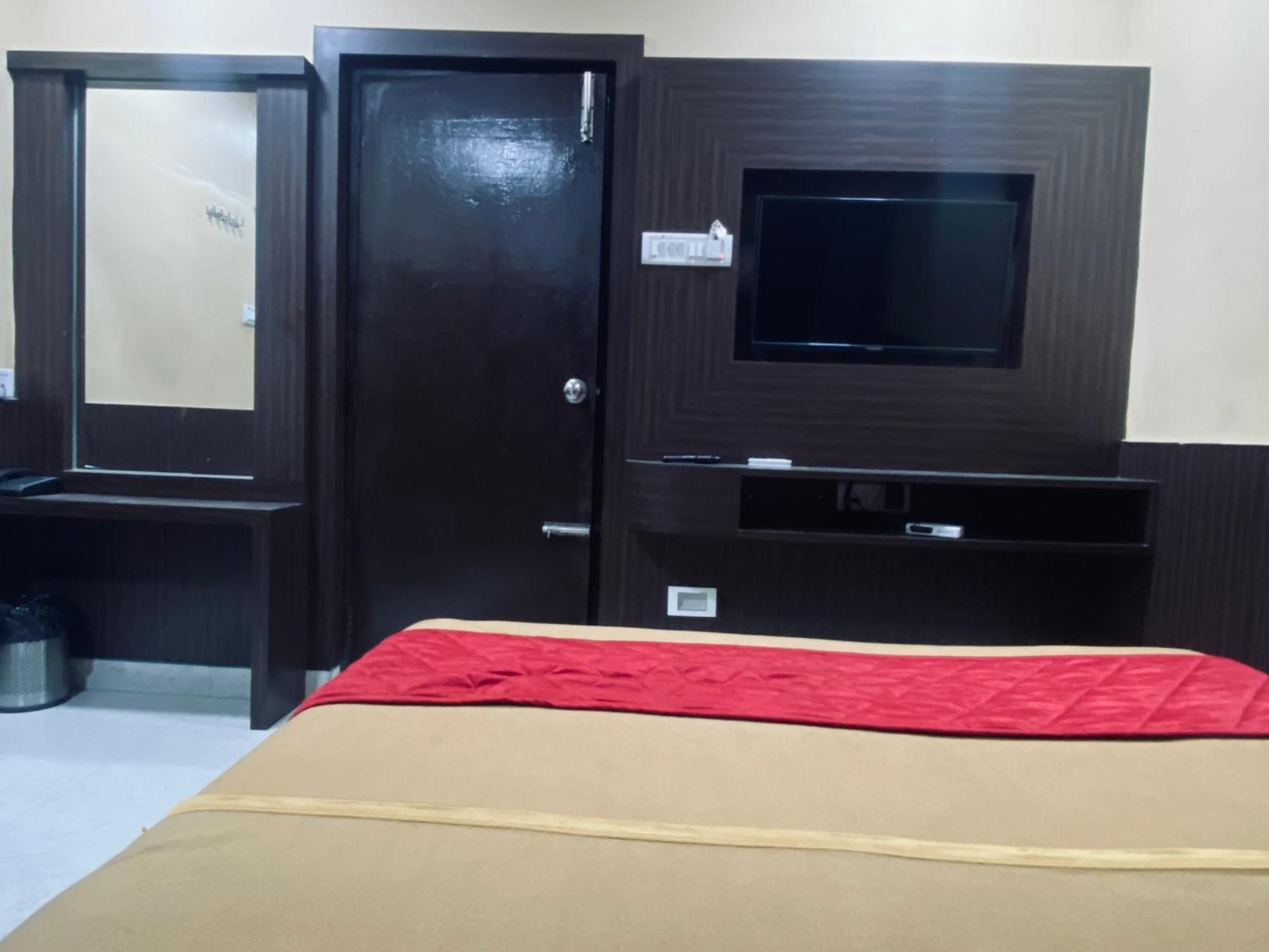 Hotel Gsr Residency Kanchipuram Exterior foto